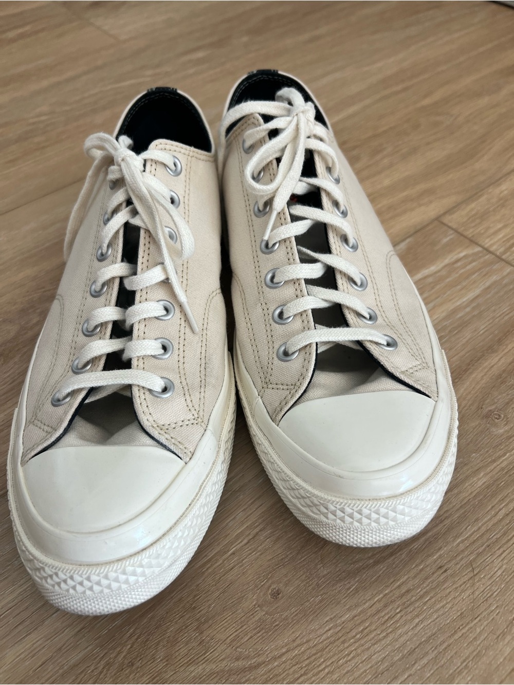 Mens Converse Chuck Taylor Throwback Low Top Shoes (w camouflage strip on heel)